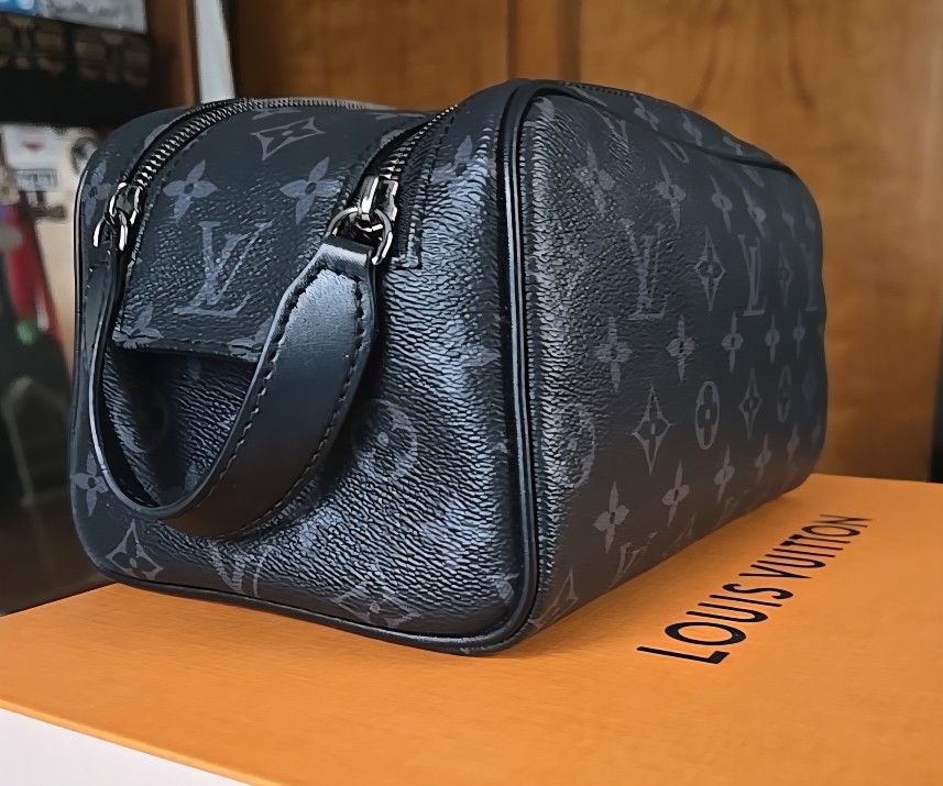 Louis Vuitton Dopp Kit
