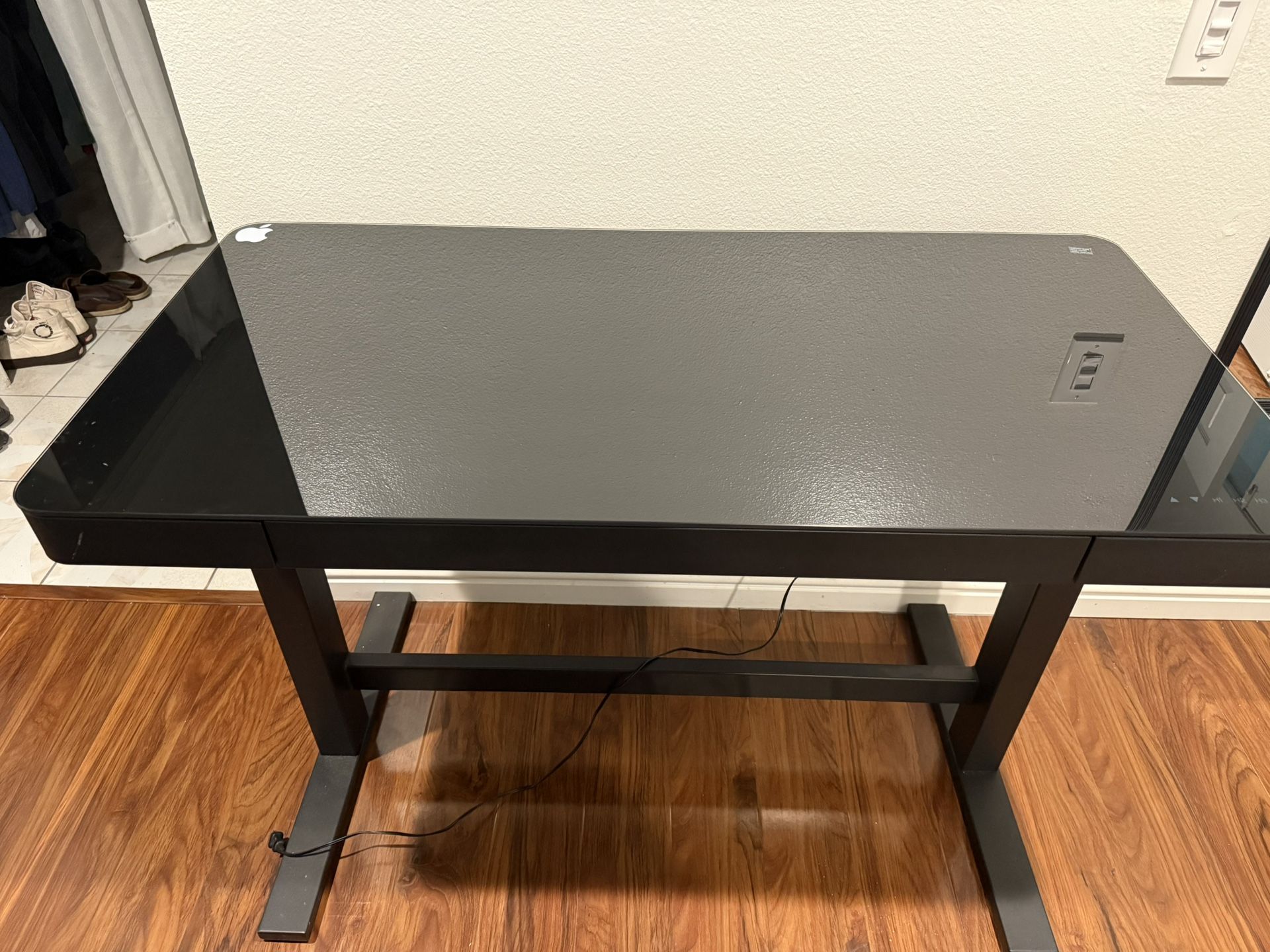 Tresanti Adjustable Desk