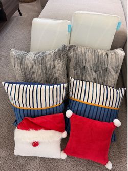 8 Pillows in great condition, see pictures