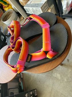 Girls Teva Sandals size 13