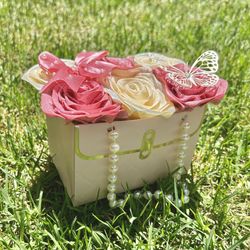 Flower purse arrangement 