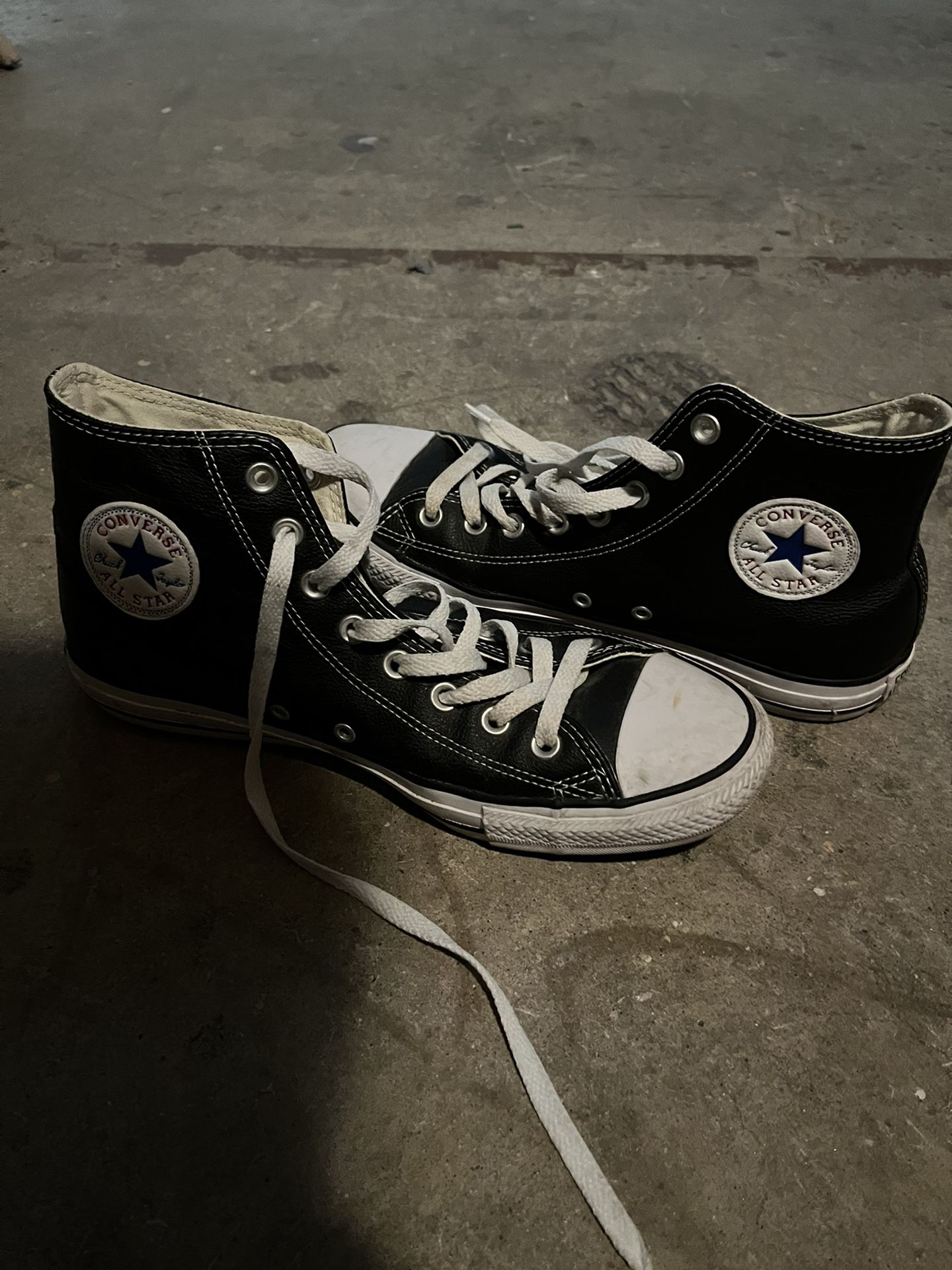 Leather Converse Chuck Great Condition  size 9 men