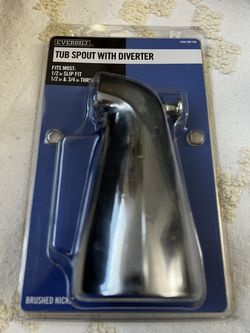 Tub Spout With Diverter