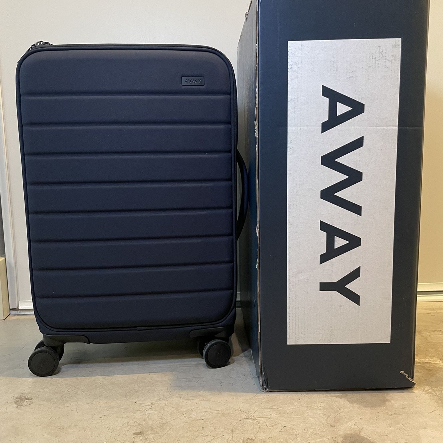 Away Luggage Carry On + Everywhere Bag Beige Sand Tan NEW With Boxes for  Sale in Tempe, AZ - OfferUp