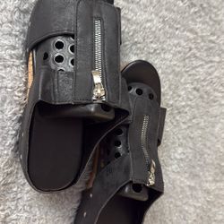  Luxury Sandal With Flat Hill 