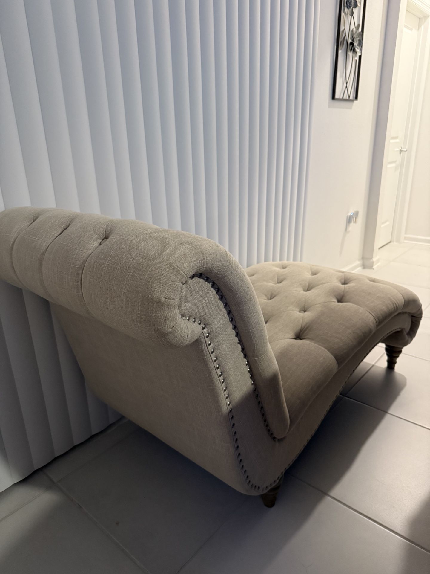 Sofa Chaise