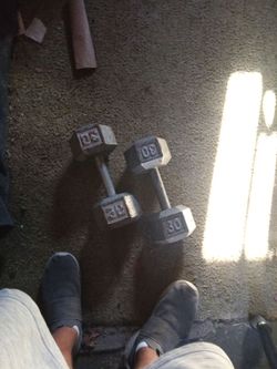 2 35 lb dumbbells