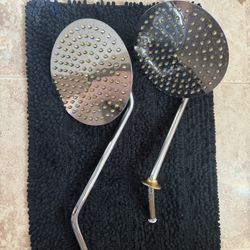 Set Of Shower Heads And Rods 