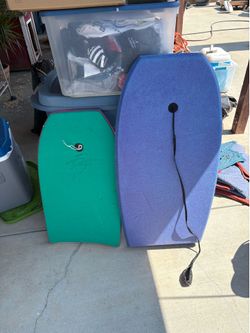 2 Boogie Boards used