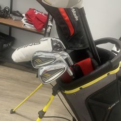 Taylormade Golf Clubs And Bag