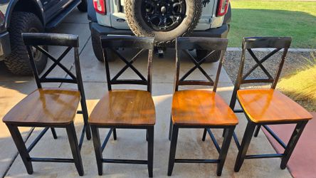 Counter top stools chairs - 4 total