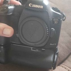 CANNON 5D MARK III 
