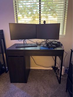 Home Office Computer Desk w/ Storage – Like New