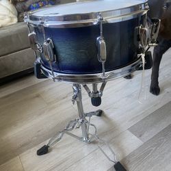 Tama Artwood Maple Snare and stand