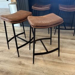 Counter Height Barstools Like New 