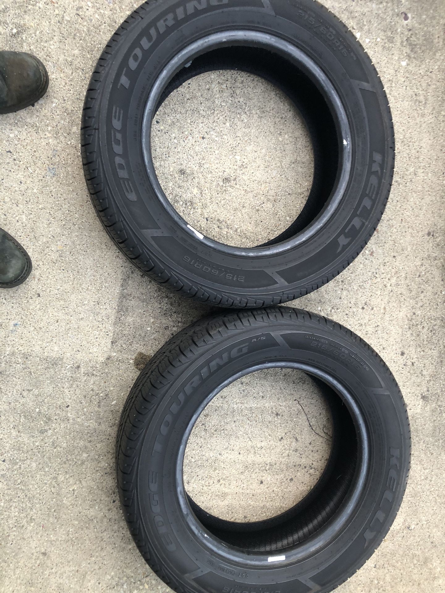 2 Kelly Edge Touring Tires
