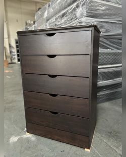 5 Drawer Dresser 