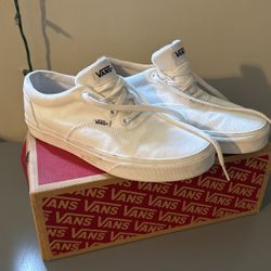 Vans- White Sneakers 