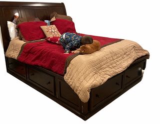 Sled bed frame with 6 drawers