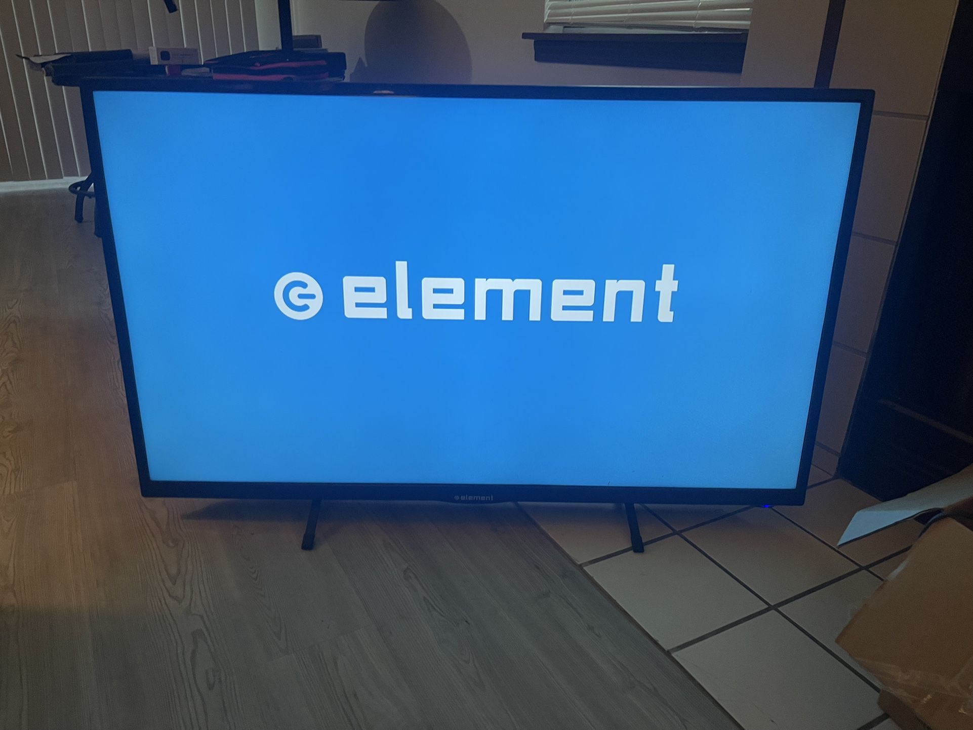 Element 50 Inch Tv