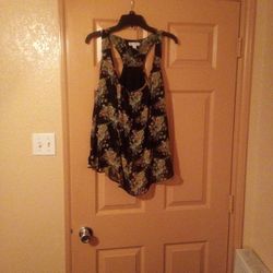 Floral Patterned Tank Top 