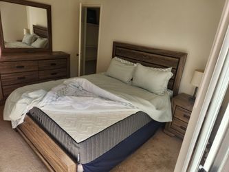 2025 bedroom set w/mattress