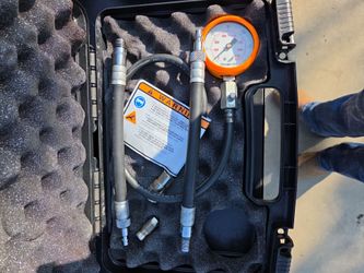 Snap-on compression gauge set