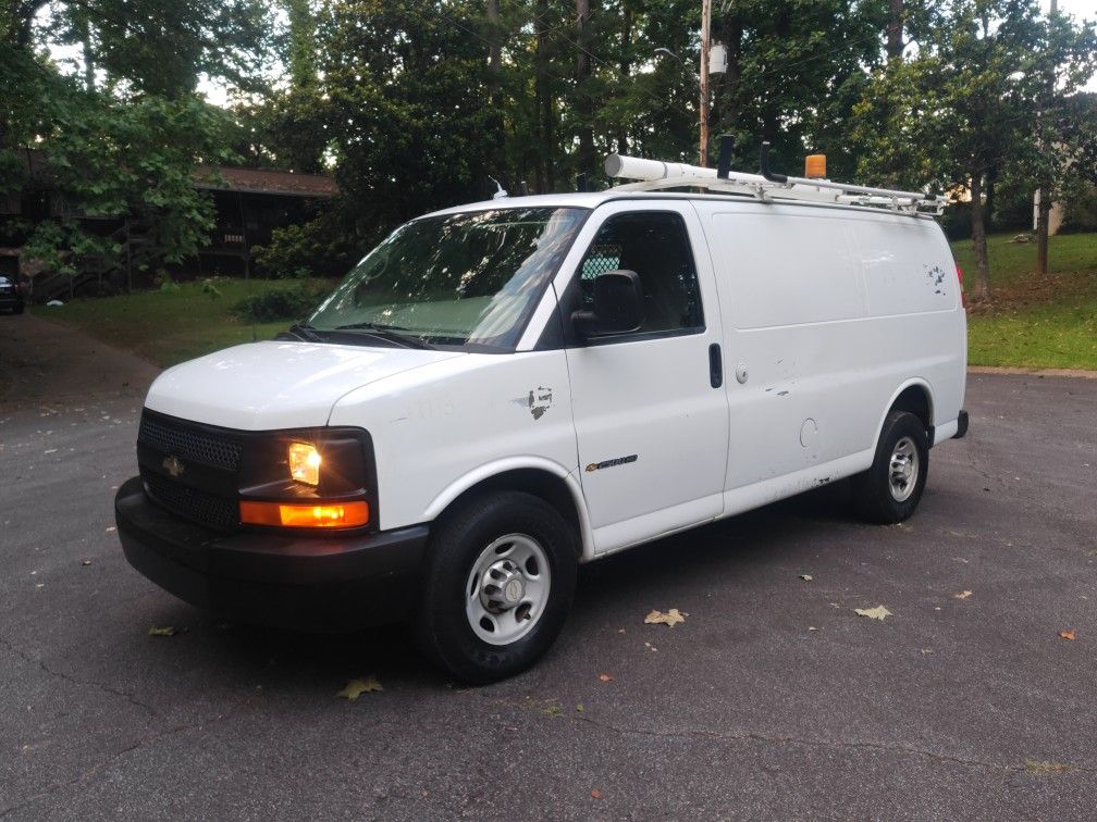 2011 Chevrolet Express 2500 4.8L 8cyl