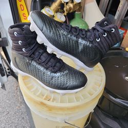 Kids UA UnderArmour Football cleats size 6