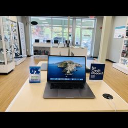 2019 16" MacBookPro TouchBar 2.6GHz i7 32GB RAM 500SSD 1 Year Warranty - $1,099 (Middleton, MA)