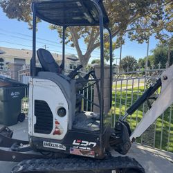 Bob cat bobcat e20 mini excavator for digging demo