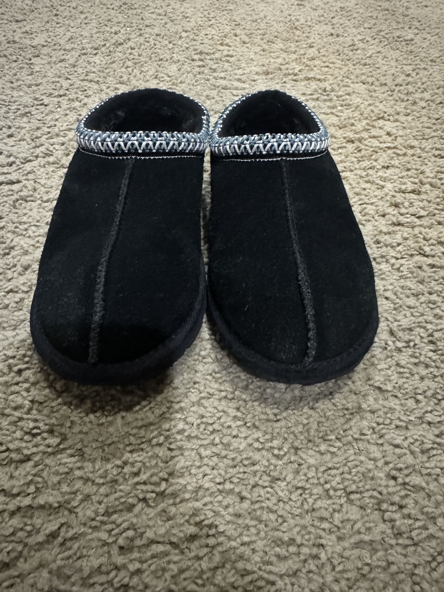 UGG Tasman Size 4 Kids