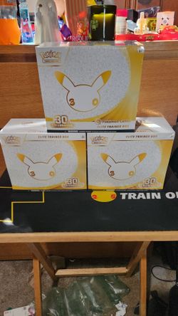 Pokemon 30th CELEBRATIONS ETBS NO TRADES