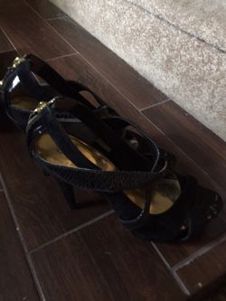 2 toned black and gray strapped heels. Size 10