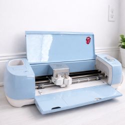 Cricut Explore Air 2 – Light Blue – Works Perfectly