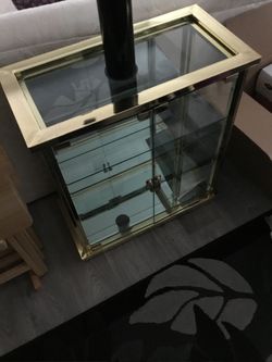 Glass Display