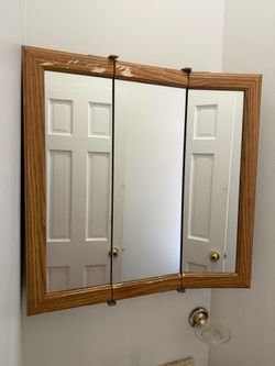 Oak Tri-View Surface Mount Medicine Cabinet with Mirror, Used
