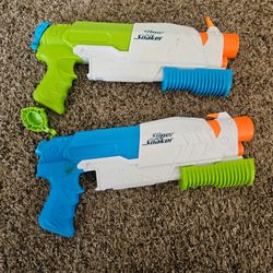 2 Nerf Super Soaker Scatterblast Blaster water gun set toy pool sport fun

Great working condition 
Set of 2