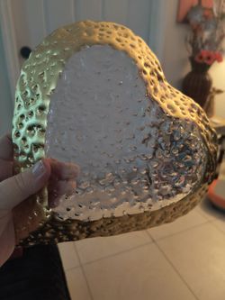 Rare find!
Vintage Heart Shaped Glass Trinket Dish: Gold Leaf Detail