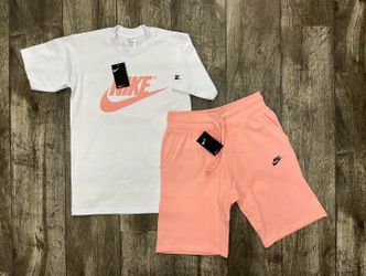 Nike Limited Edition Short Set Salmon