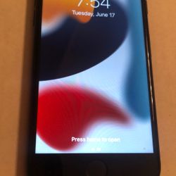 Apple iPhone 7 128GB Unlocked 