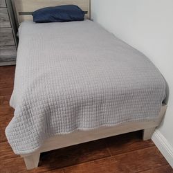 Twin bed