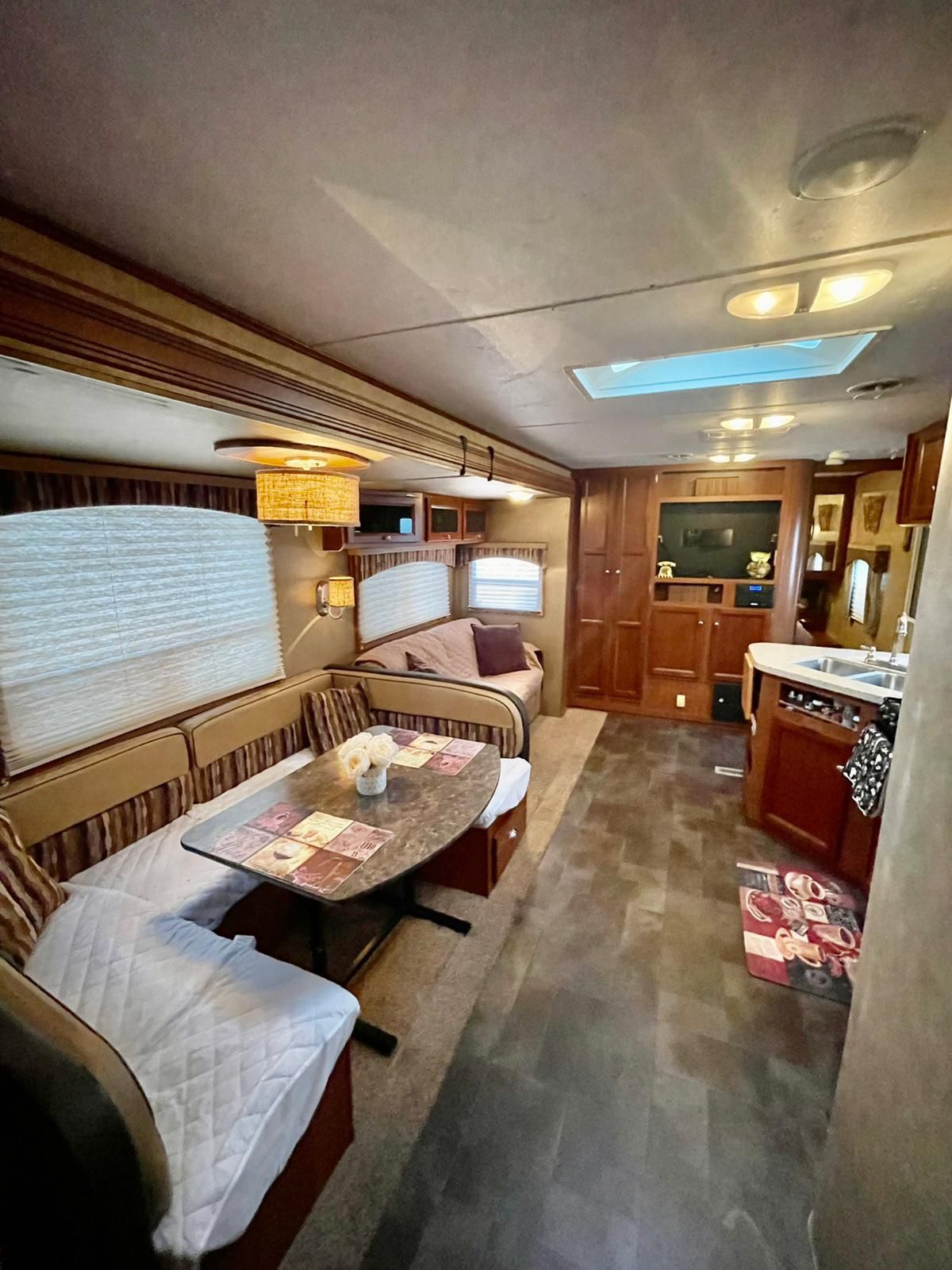 2013 Dutchmen Coleman Travel Trailer / Bumper Pull / Rv for Sale in Rialto, CA OfferUp