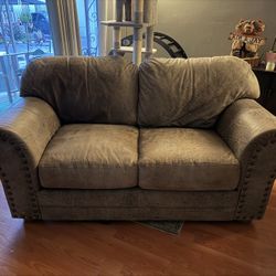 Couch Best Offer