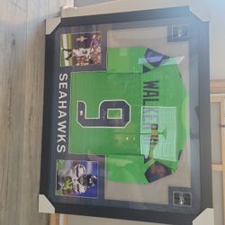 Kenneth Walker III Signed Custom Framed Jersey 