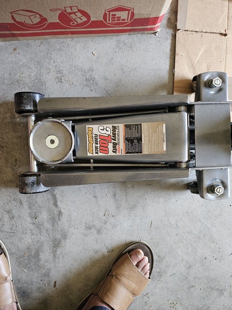 Rapid Pump 3 Ton Hydraulic Low Profile Floor Jacks