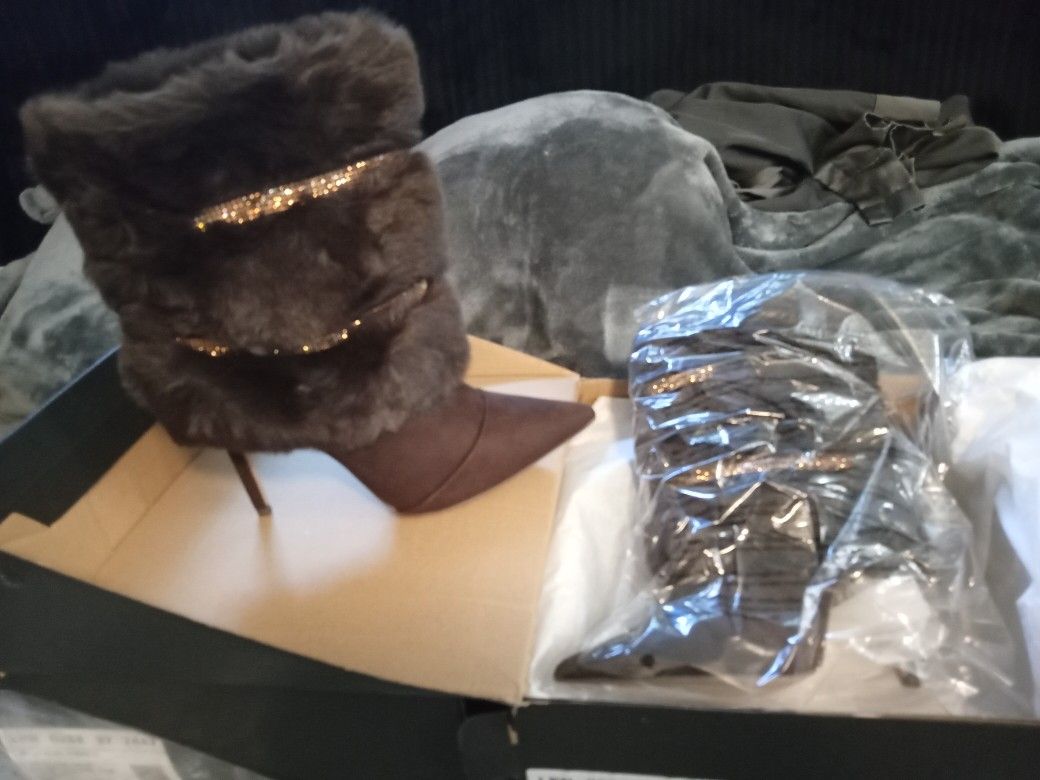 Women's Fur Boot Heels Brand New 