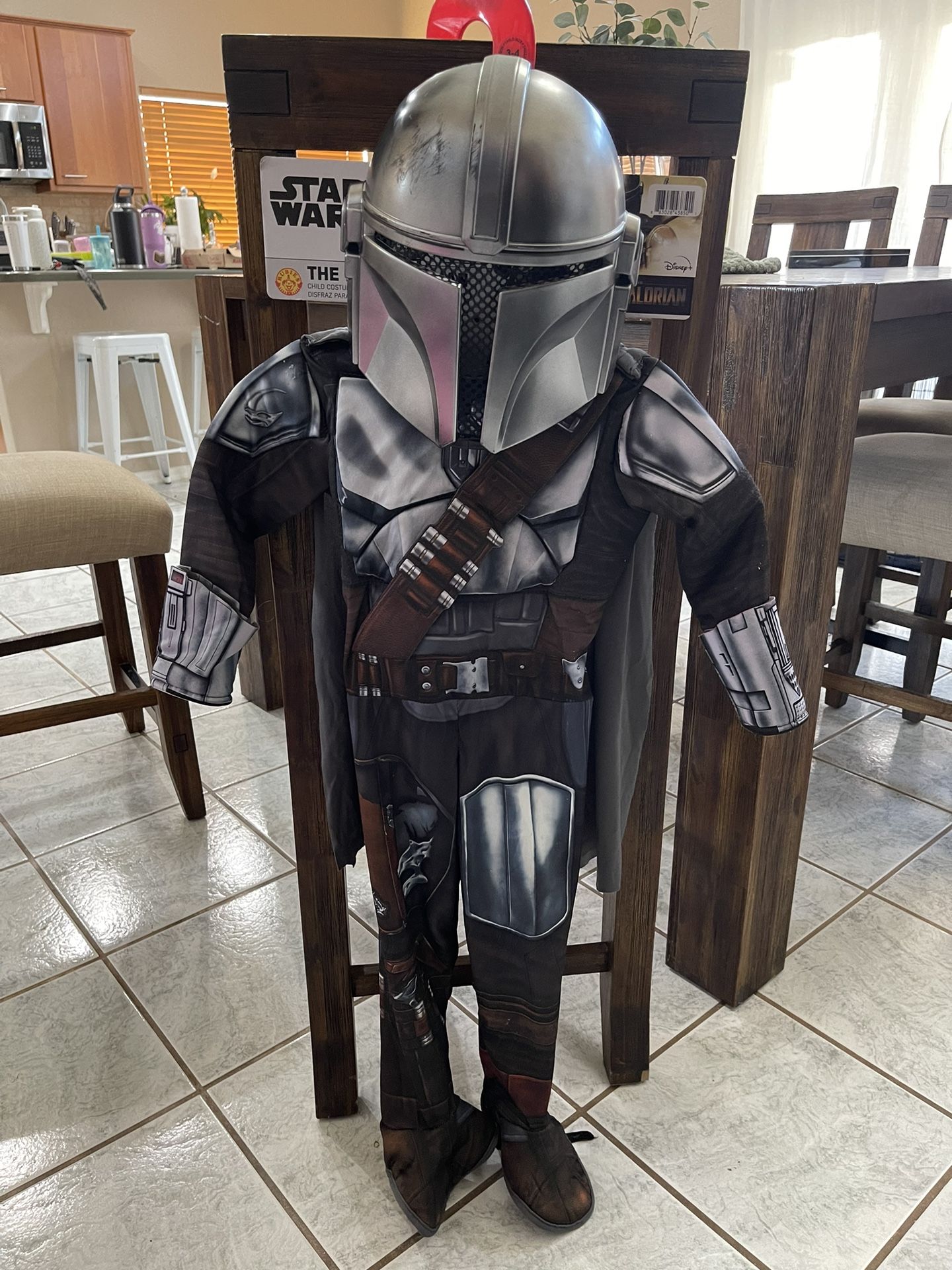 costume star wars mandalorian with mask child 3-4 $8