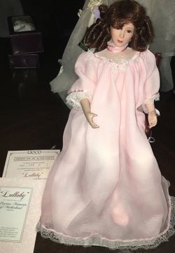 doll w chair