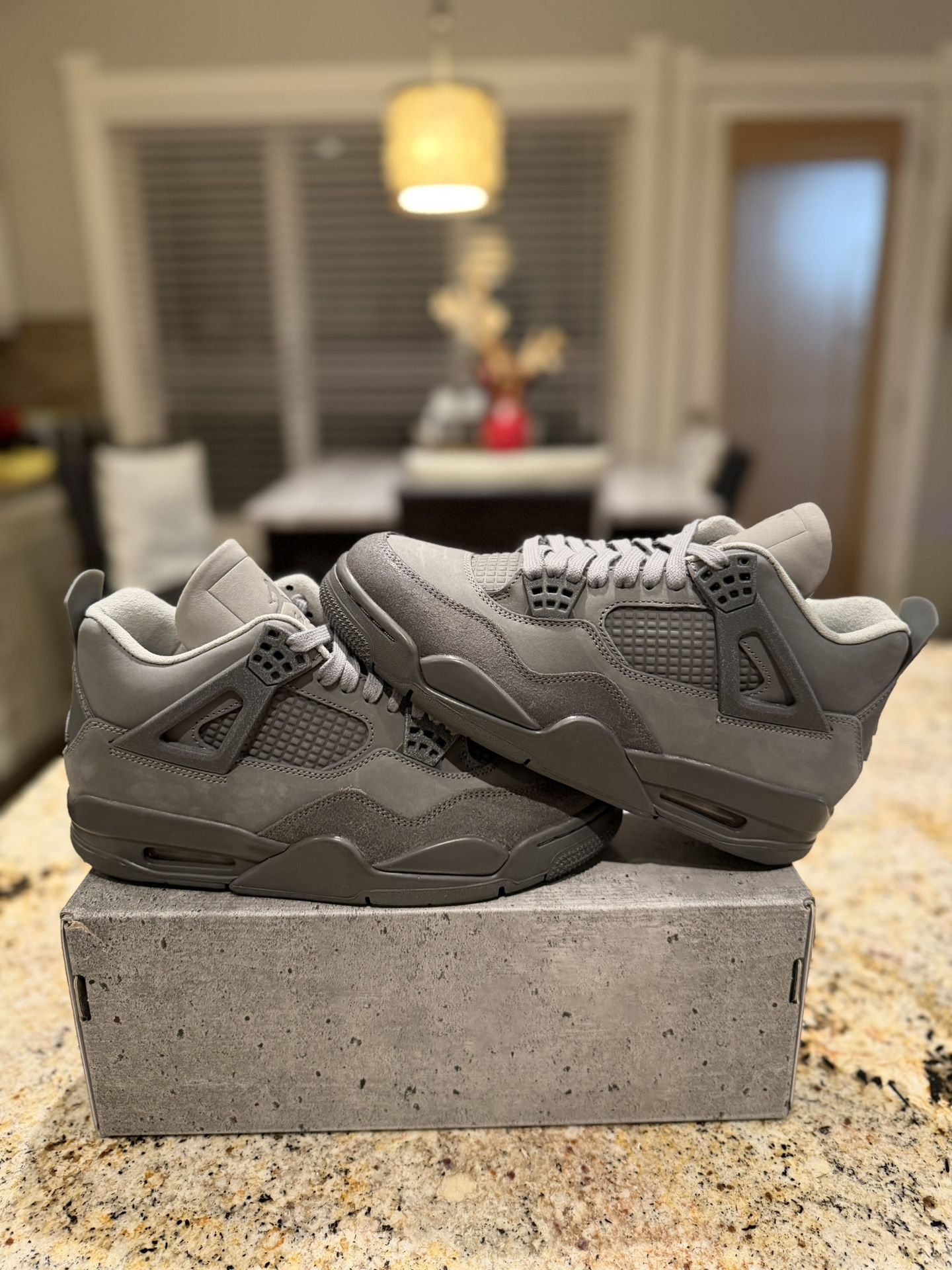 Air Jordan 4 "Wet Cement" Size 7M